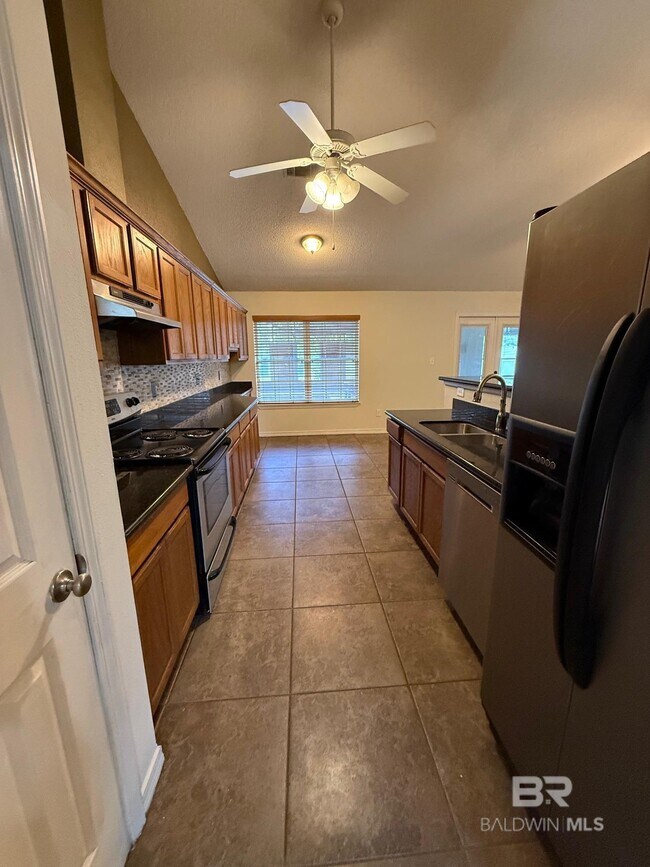 Building Photo - 33701 Rosalia Ave