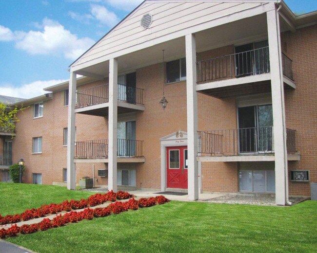 Crown Ridge - Crown Ridge Apartments