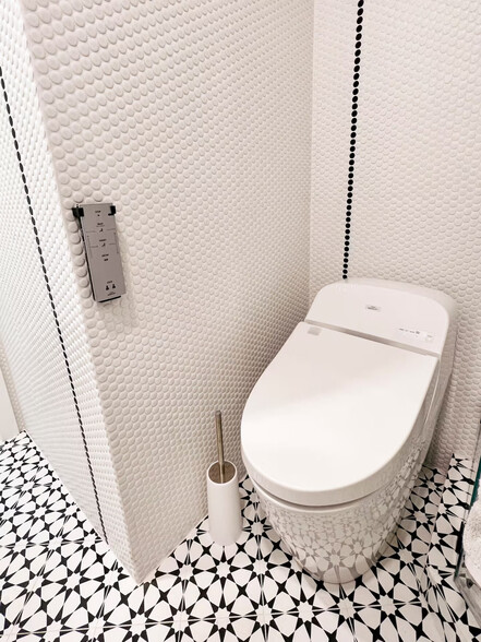 Building Photo - 898 Veronica Springs Rd