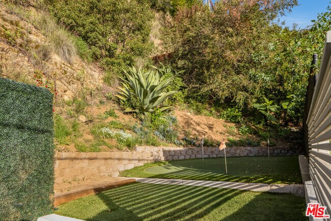 Building Photo - 9318 Warbler Way