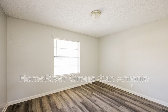 Building Photo - 714 Dana Dr