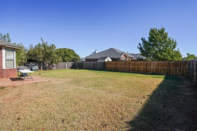 Building Photo - 16300 Seminole Pointe Pl