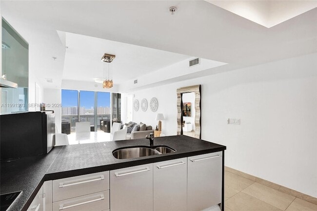 Building Photo - 18201 Collins Ave