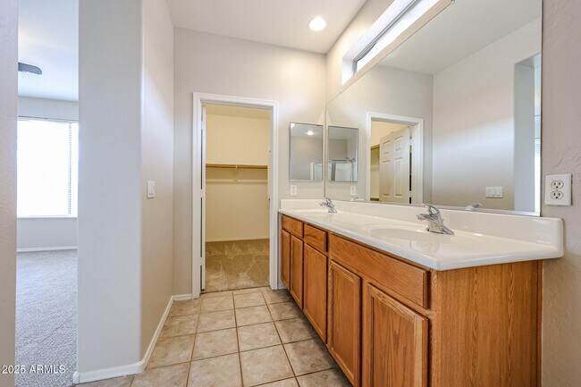 Building Photo - 42914 N Challenger Trail