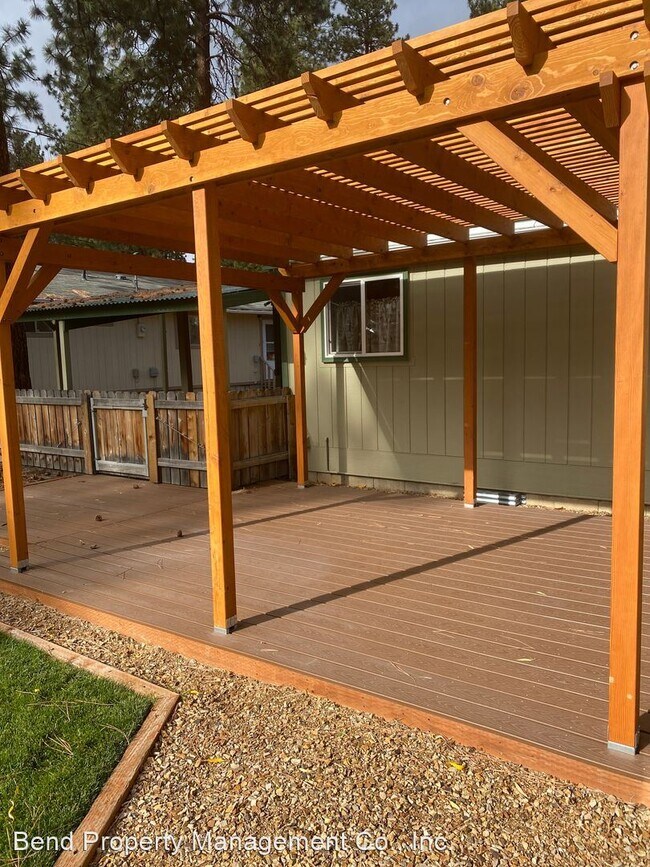 Building Photo - 3 br, 1 bath House - 1459 NW Kingston