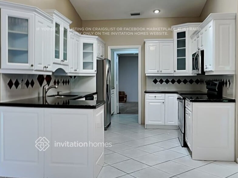 Building Photo - 8693 Eagle Run Dr