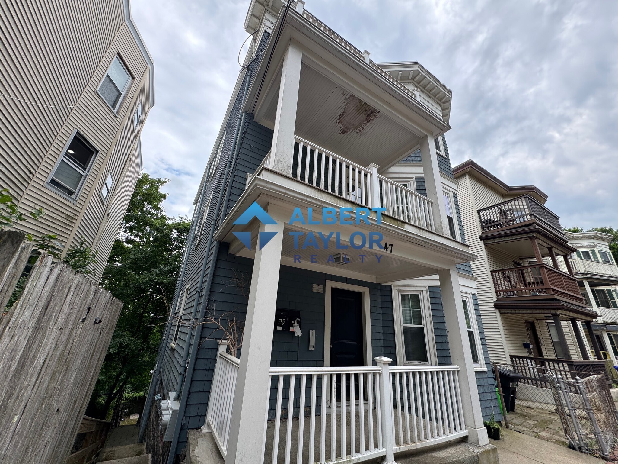 Building Photo - 47 Beech Glen St