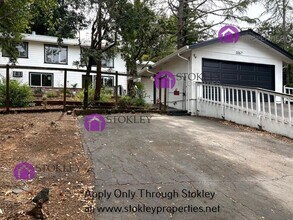 Building Photo - 1067 Ridge Park Dr