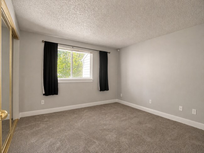 Building Photo - 13216 NE Salmon Creek Ave