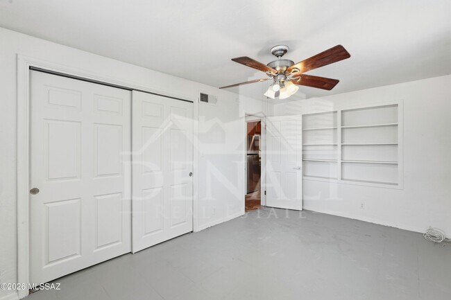 Building Photo - 3801 N 4th Ave