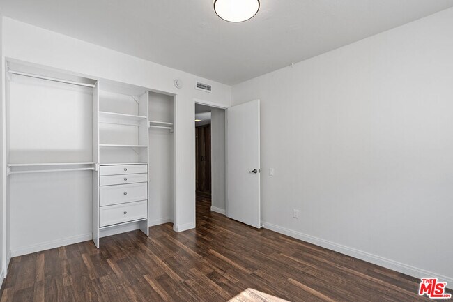 Building Photo - 6225 Shoup Ave