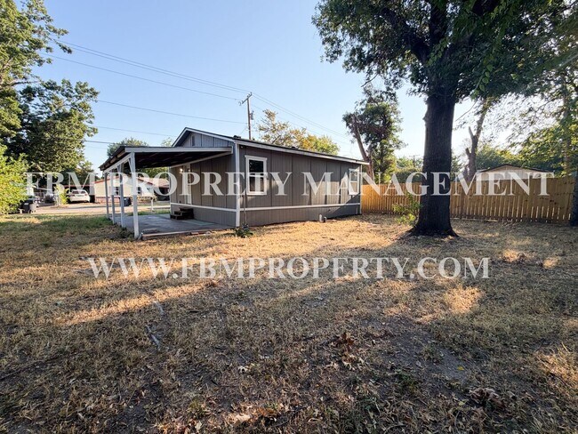 Building Photo - 103 E Allyn Ave
