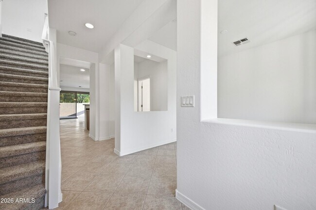 Building Photo - 5643 E Alder Ave