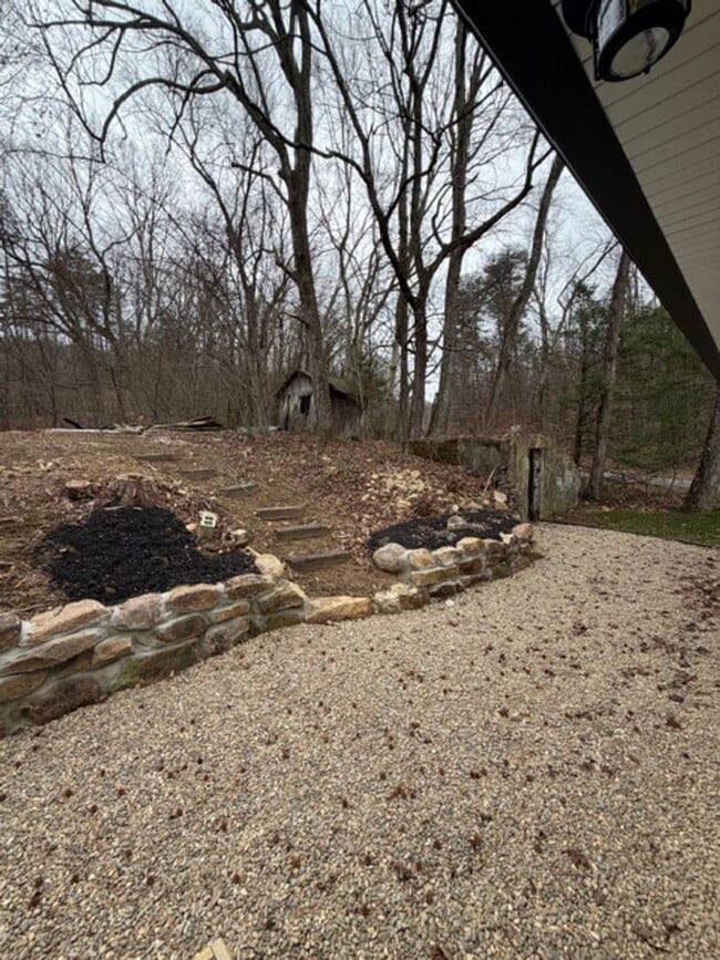 Building Photo - Walland 37886 - Fully remodeled 3 bedroom, 2 bath home - Contact Ed Johnson (865) 924-5045