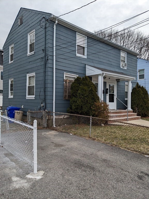 Building Photo - 10 Caddy Rd