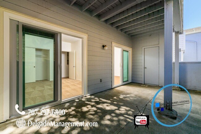 Building Photo - Glen Cove! Large one bedroom condo