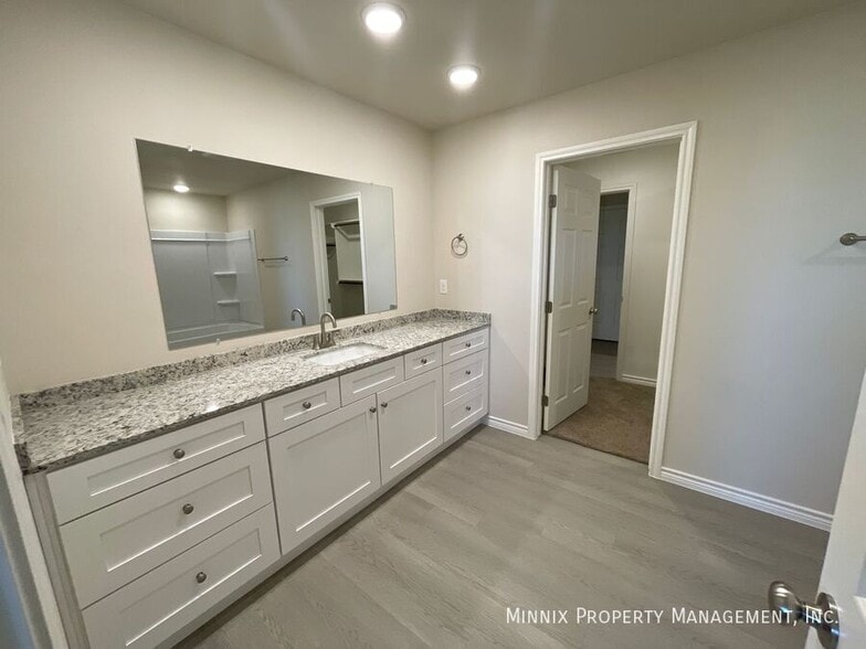 Building Photo - 1349 Bajada St