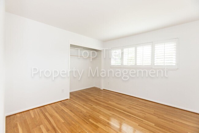 Building Photo - Charming Mid-Century Home | 4BR, 3BA | 2,424 Sq Ft | 8,400 Sq Ft Lot | Prime La Jolla Location**$...