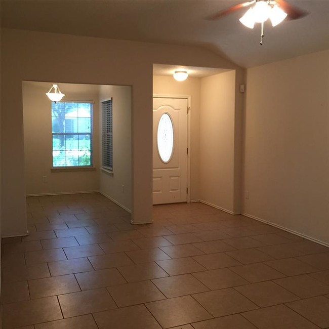 Building Photo - 11331 Canyon Shore Dr
