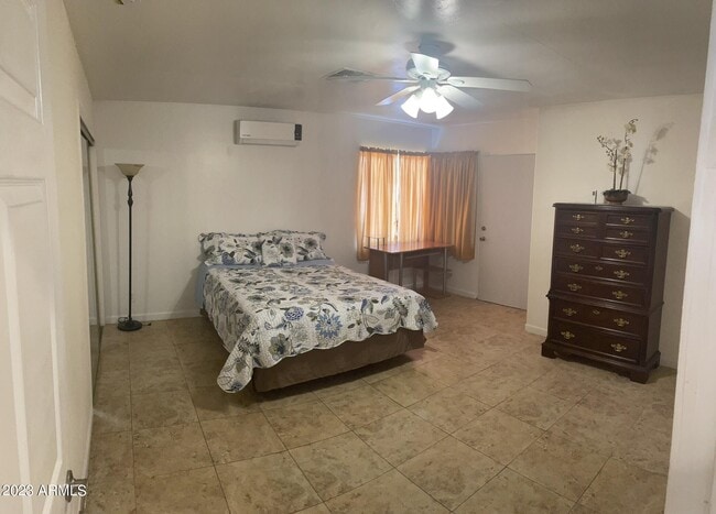 Building Photo - 1308 E Monroe St