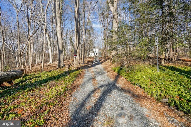 Building Photo - 2799 Beechbank Rd