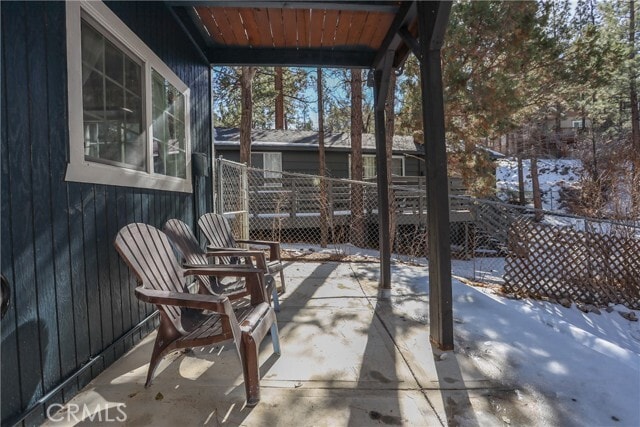 Building Photo - 325 Hilltop Ln