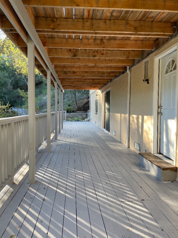 Building Photo - 4 Camino Del Cielo