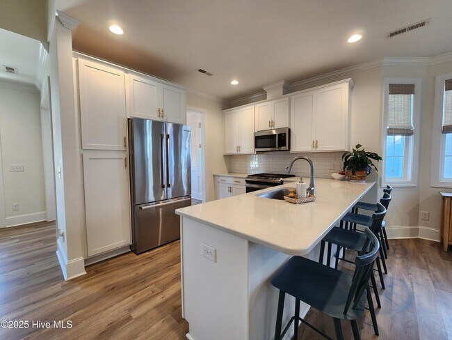 Building Photo - 380 Lake Firefly Loop