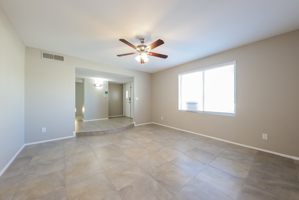 Building Photo - 14009 N 42nd Dr