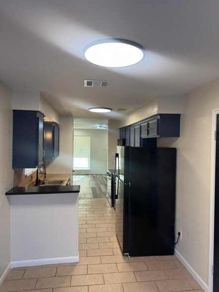 Building Photo - 9428 Tooley Dr