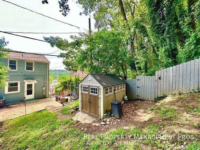 Building Photo - 3727 S Kemper Rd