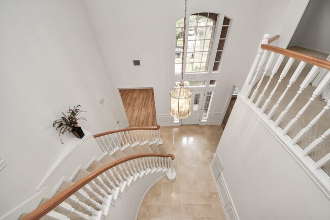 Building Photo - 4418 Bermuda Dr