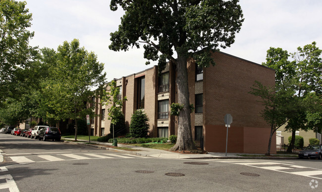 Building Photo - Park Pleasant Apartments