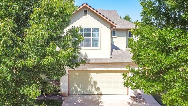 Building Photo - 2410 Great Oaks Dr