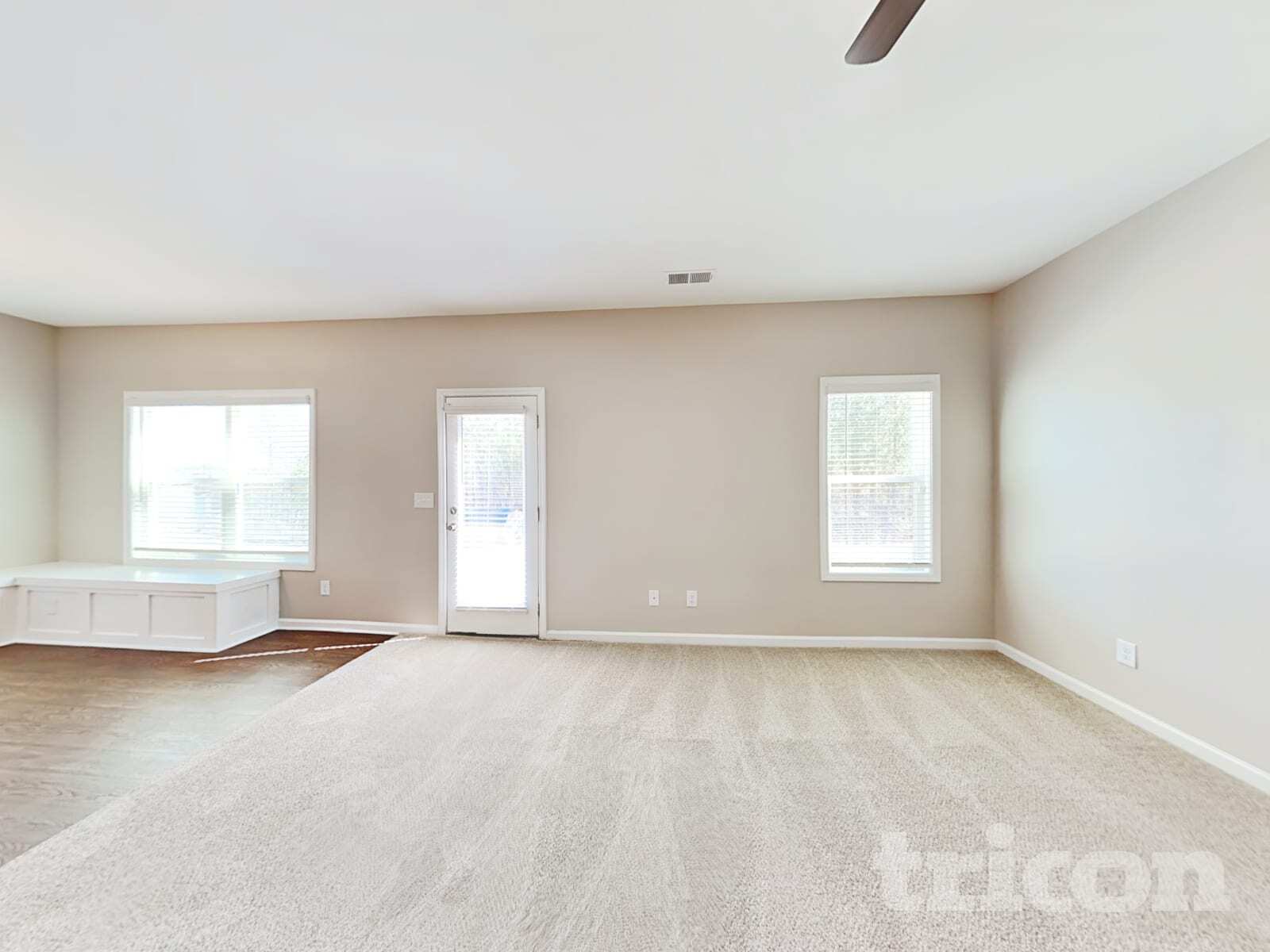 Building Photo - 215 Waters Edge Pkwy