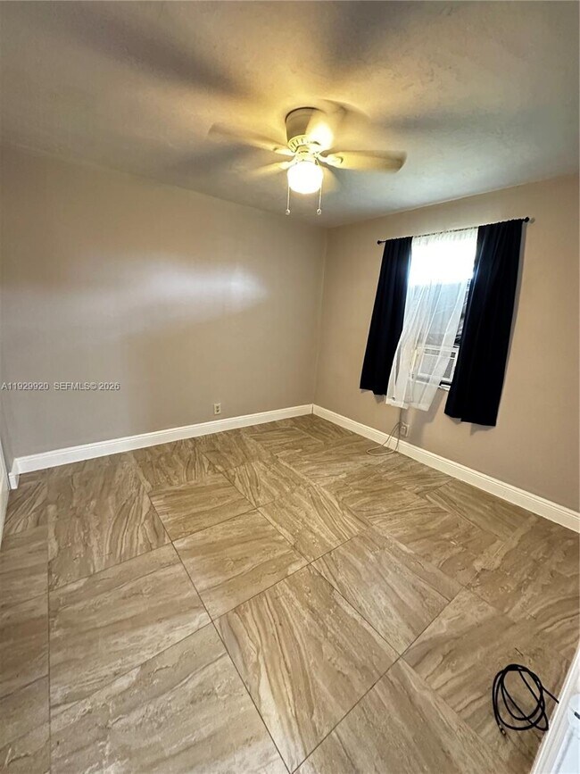 Building Photo - 2120 NW 4th St