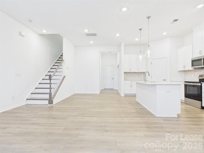 Building Photo - 5511 Wolfpack Aly