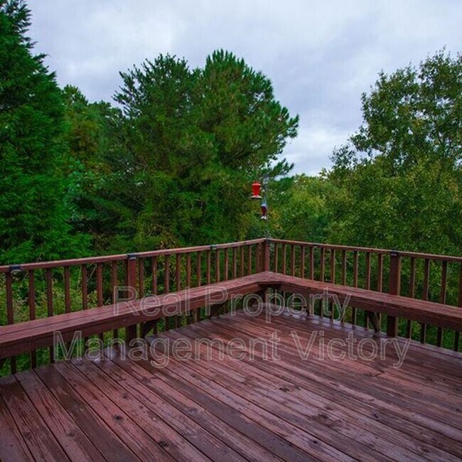 Building Photo - 1120 Shades Crest Rd