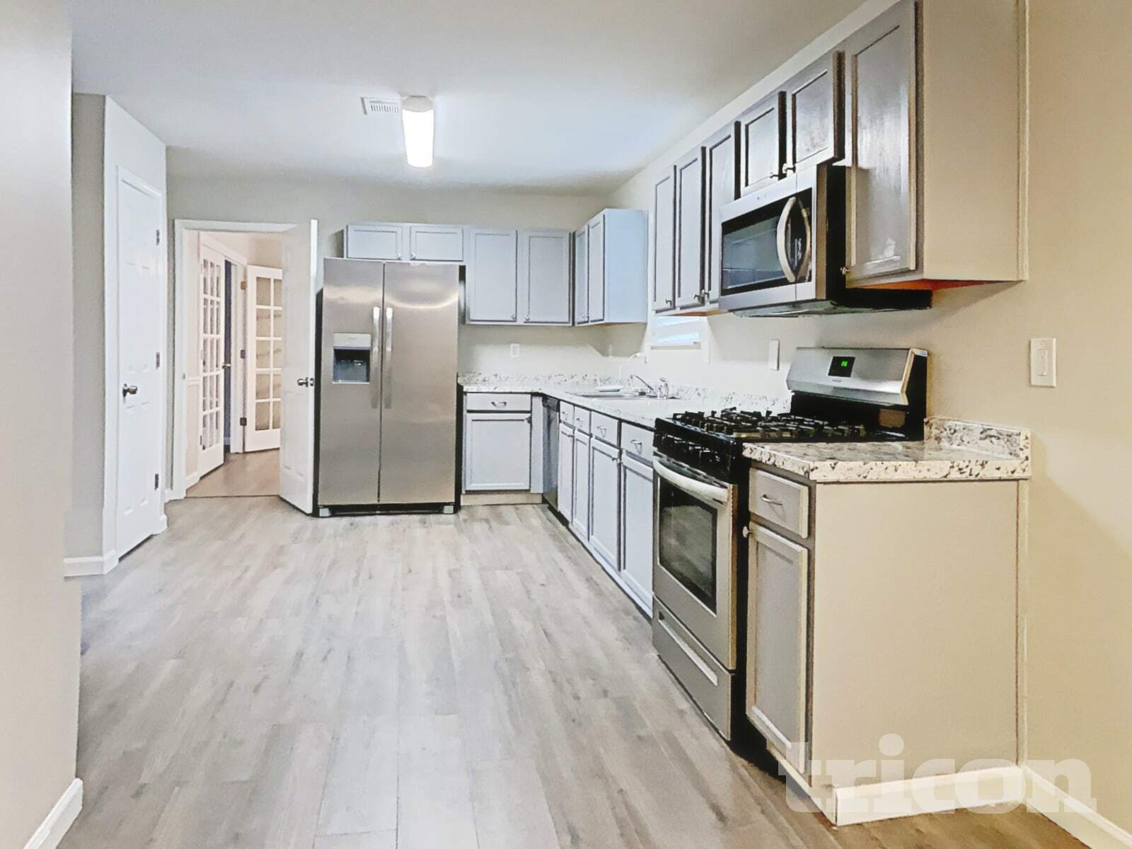 Building Photo - 4123 Green Field Dr