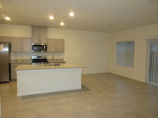 Building Photo - Blue Lark