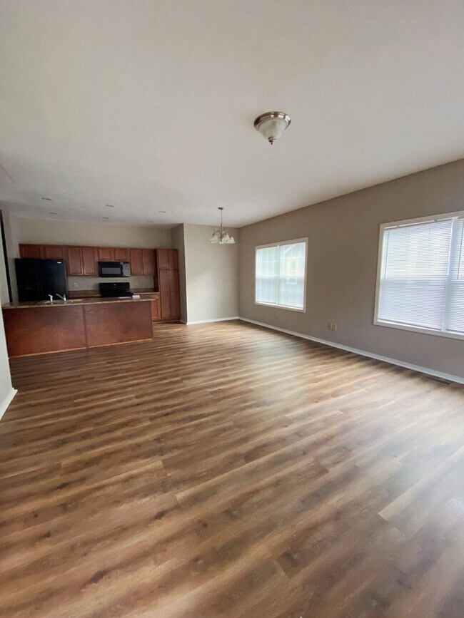 Building Photo - NEW 3bed 3bath house with a 2 car garage