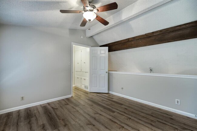 Building Photo - 2711 St Edwards Cir