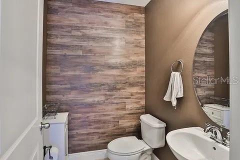 Building Photo - 7603 S De Soto St