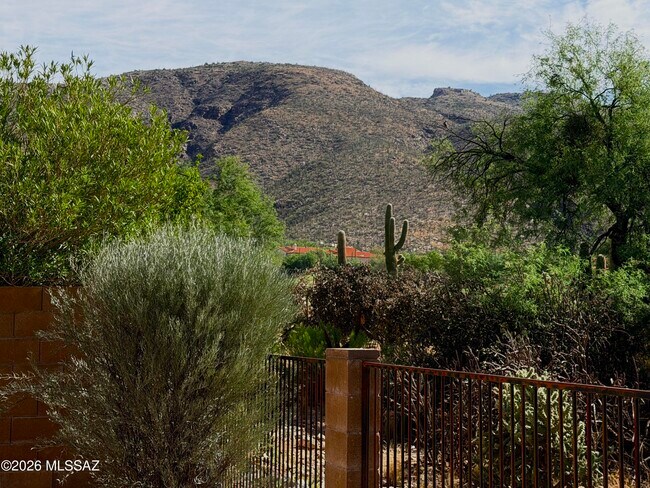 Building Photo - 5206 N Canyon Rise Pl