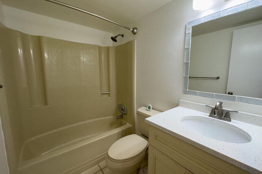 Building Photo - 6299 Chasewood Dr