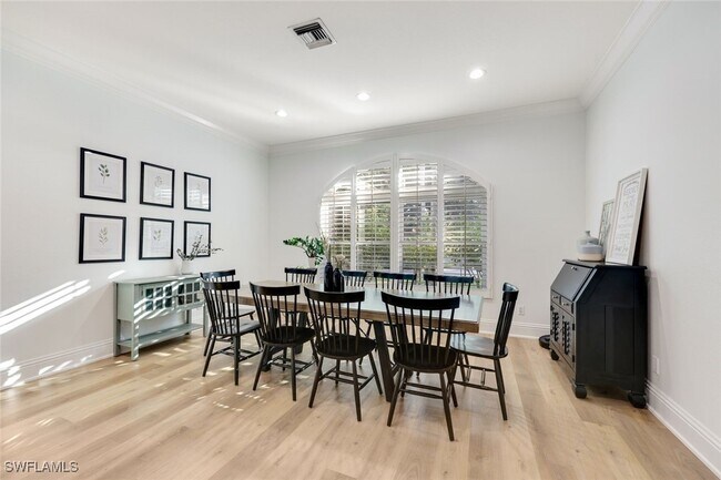 Building Photo - 7500 Woodland Bend Cir