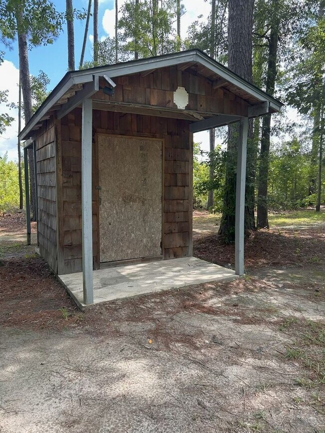 Building Photo - Immaculate 4BR Mobile Home in the heart of...