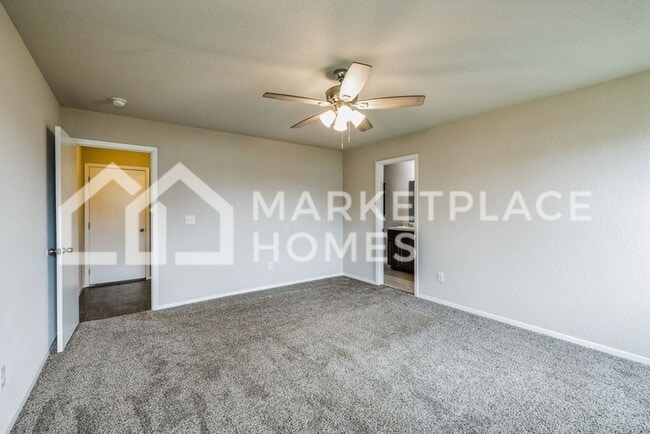 Building Photo - 825 NW 68th Ave