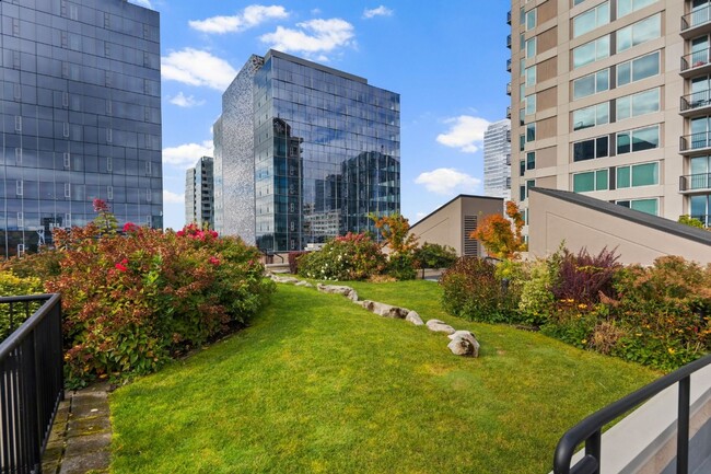 Building Photo - Luxurious Urban Bellevue Living