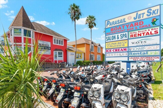 Building Photo - 6708 Sarasea Cir